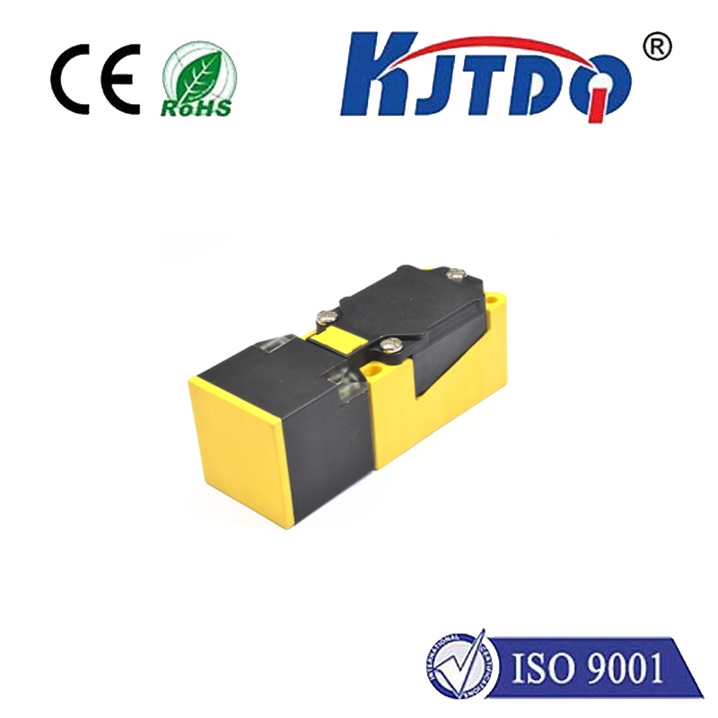 F40方形接近開(kāi)關(guān)(電感式）